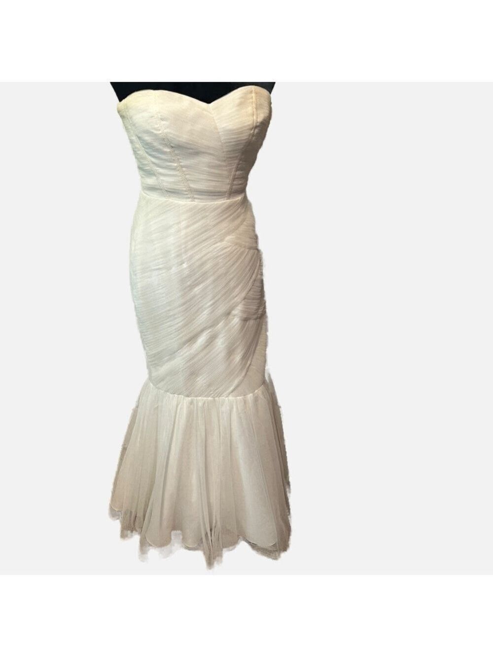 Monique Lhuillier Bridesmaid Off White Sweetheart Mermaid Gown Size 4 Romantic